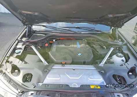 2021 BMW X3 xDrive30E z USA, uszkodzony, nr VIN 5UXTS1C01M9F84775